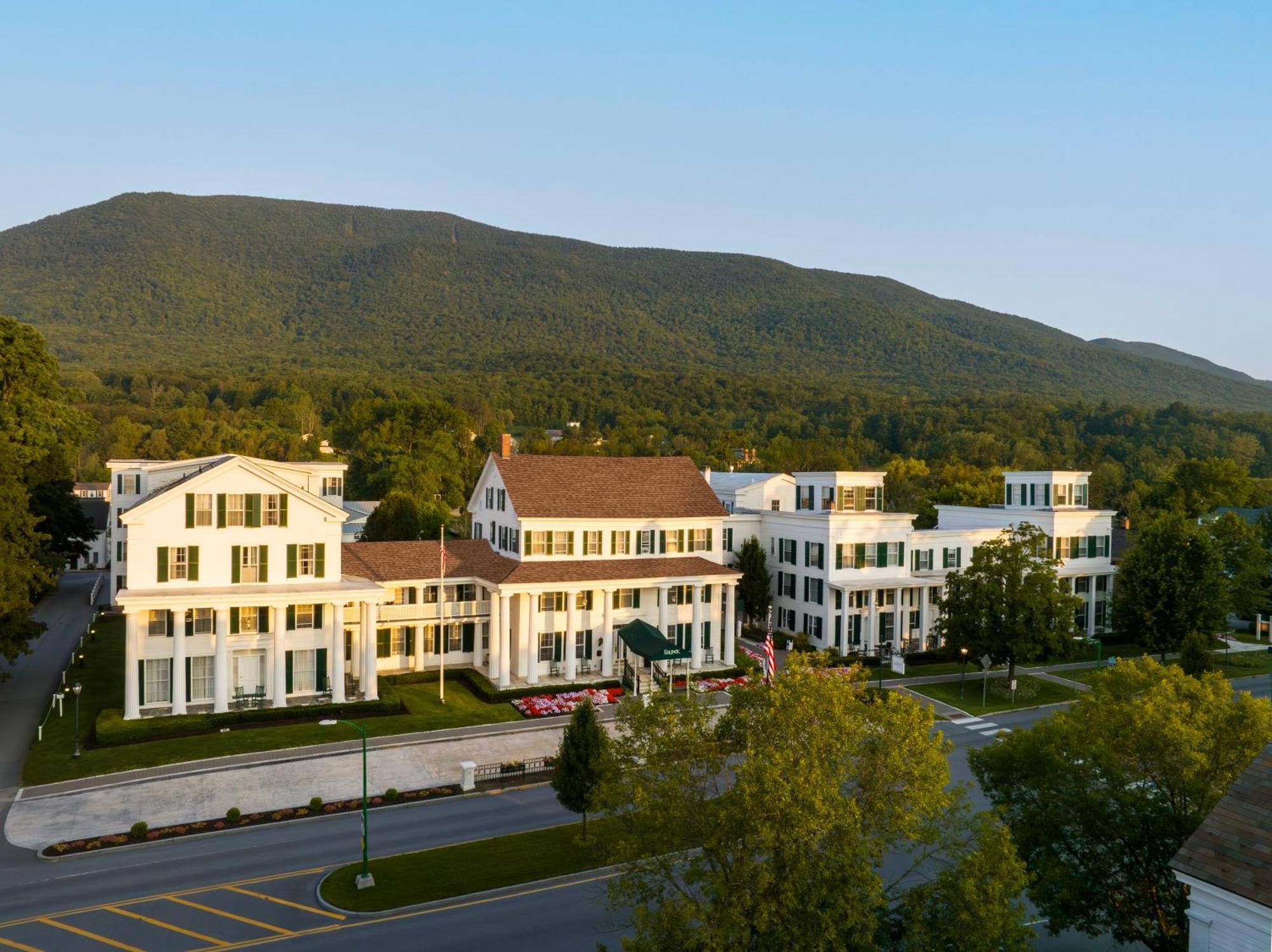 The Equinox Golf Resort & Spa Manchester Exterior foto